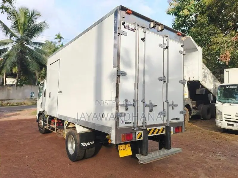 Isuzu Elf BDG-NPR85 FREEZER LL 2009