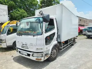 Mitsubishi Fuso FIGHTER 4M50 LO 20FT 2011