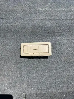 Toyota Landcriuser V8 Sahara 200 Roof AC vent
