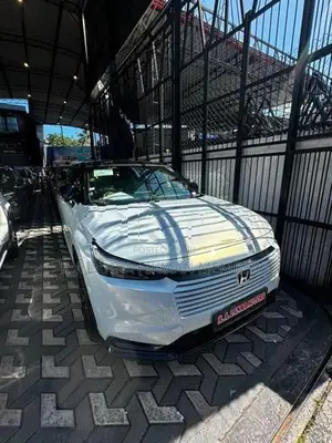 Honda Vezel Z PLAY MOONROOF 2026
