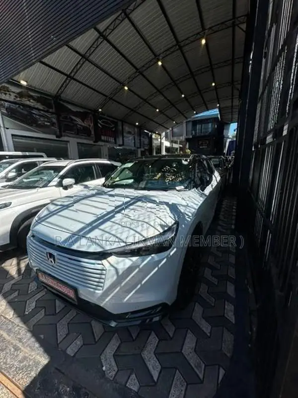 Honda Vezel Z PLAY MOONROOF 2026
