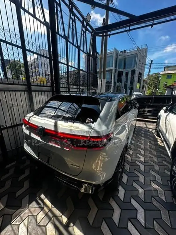 Honda Vezel Z PLAY MOONROOF 2026