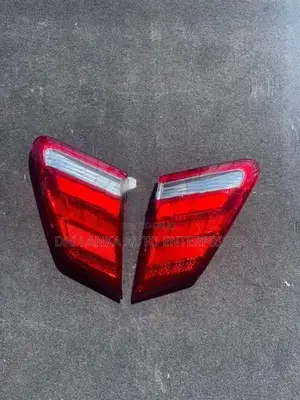 Toyota Premio 260 2018 Dickey Light Set