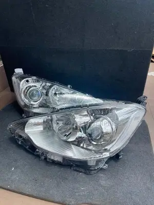 Toyota Aqua Headlight Set