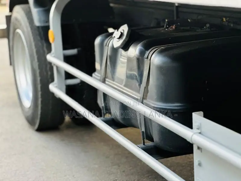 Isuzu Elf Full Body freezer 2016