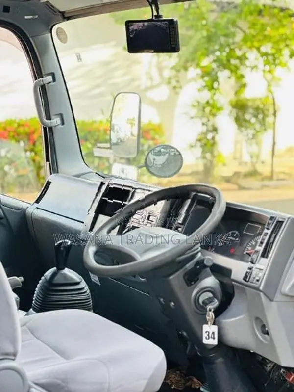 Isuzu Elf Full Body freezer 2016