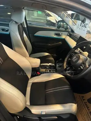 Honda Vezel Z PLAY 2024