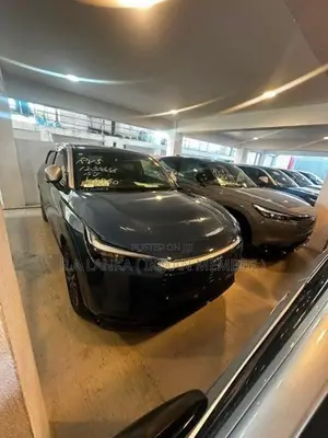 Honda Vezel Z PLAY MOONROOF 2024