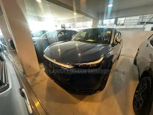 Honda Vezel Z PLAY MOONROOF 2024