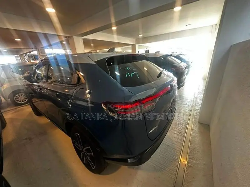 Honda Vezel Z PLAY MOONROOF 2024