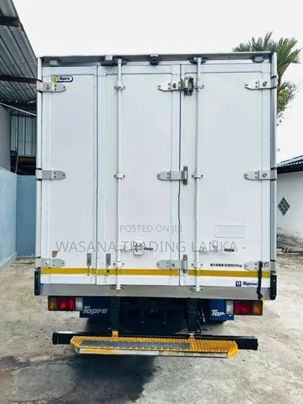 Isuzu Elf Freezer 2019