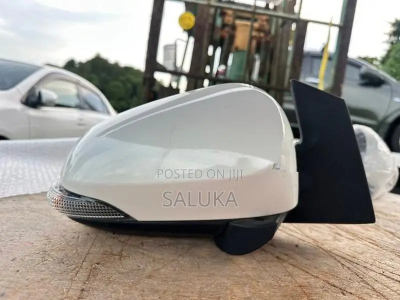 Toyota Aqua Side Mirror (complete)