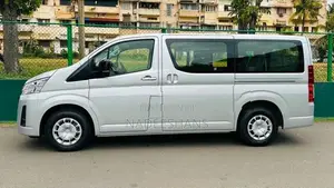 Toyota Hiace GDH FLATROOF 2026