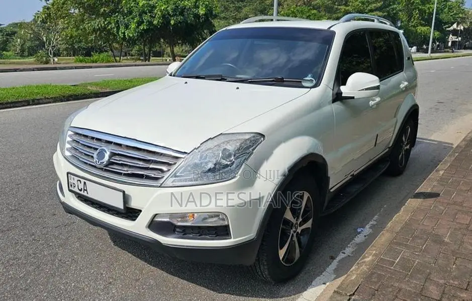 Ssang Yong Rexton MICRO 2L DIESEL 2015