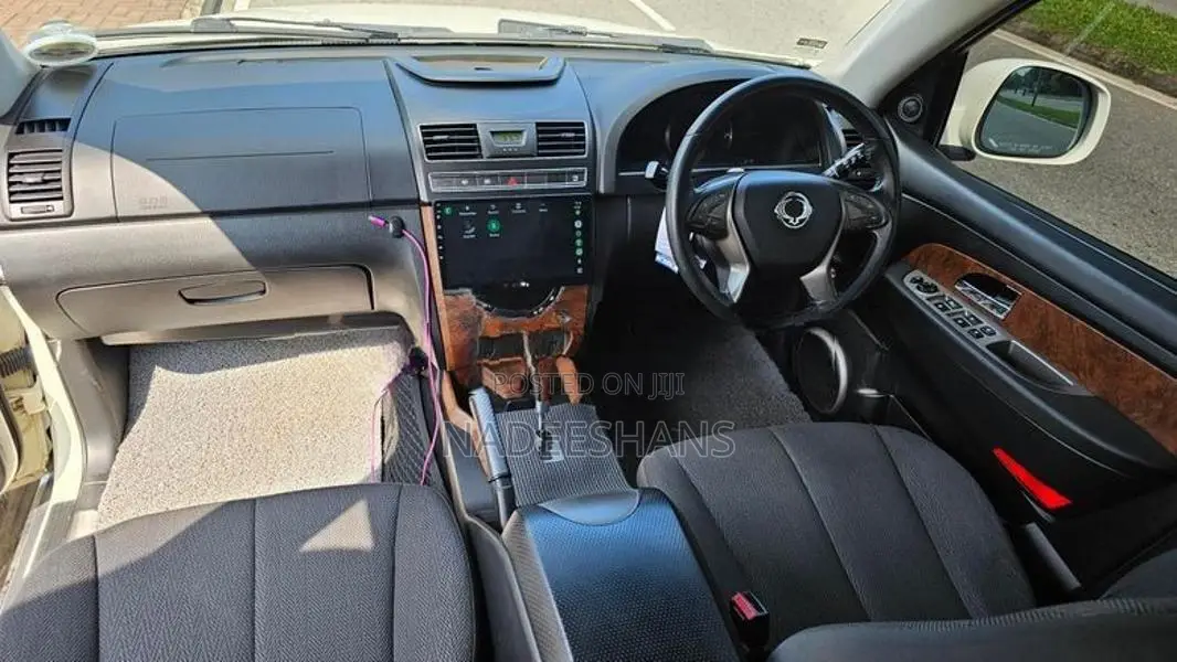 Ssang Yong Rexton MICRO 2L DIESEL 2015