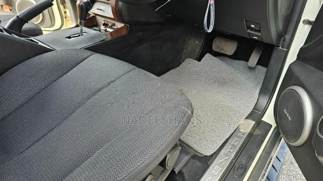 Ssang Yong Rexton MICRO 2L DIESEL 2015