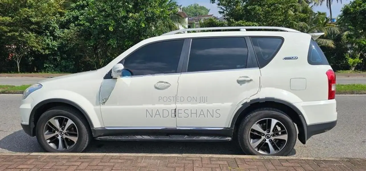 Ssang Yong Rexton MICRO 2L DIESEL 2015