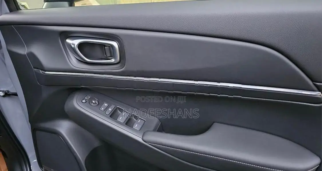 Honda Vezel Z HYBRID 2025