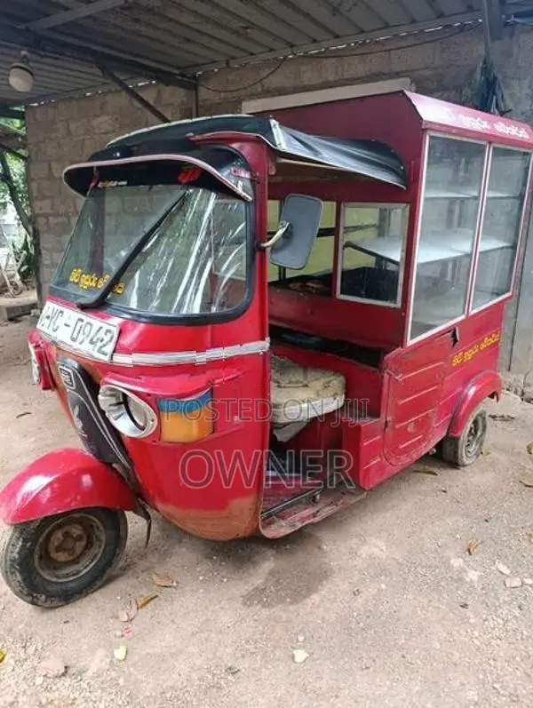 Bajaj RE චූං පාන් 2010