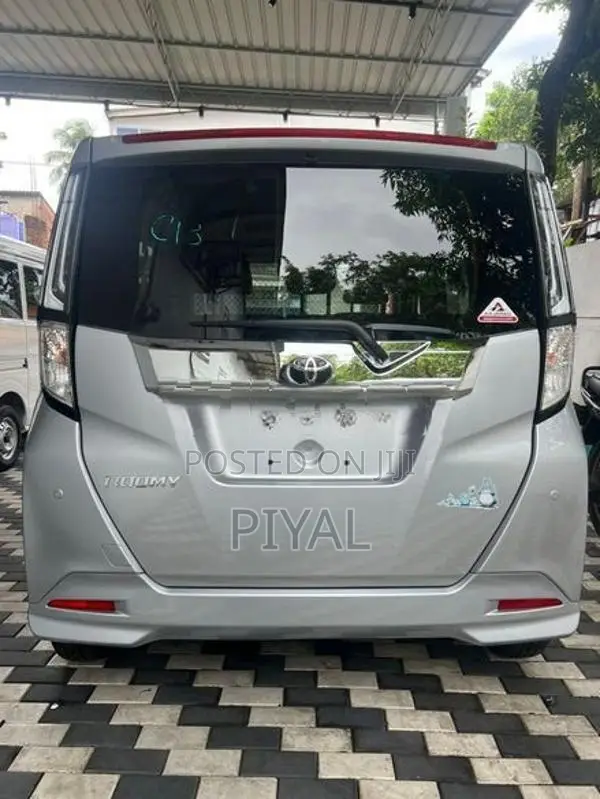 Toyota Roomy Custom G 2024