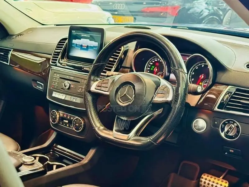 Mercedes Benz GLS 400 AMG Premium 1ST Owne 2016