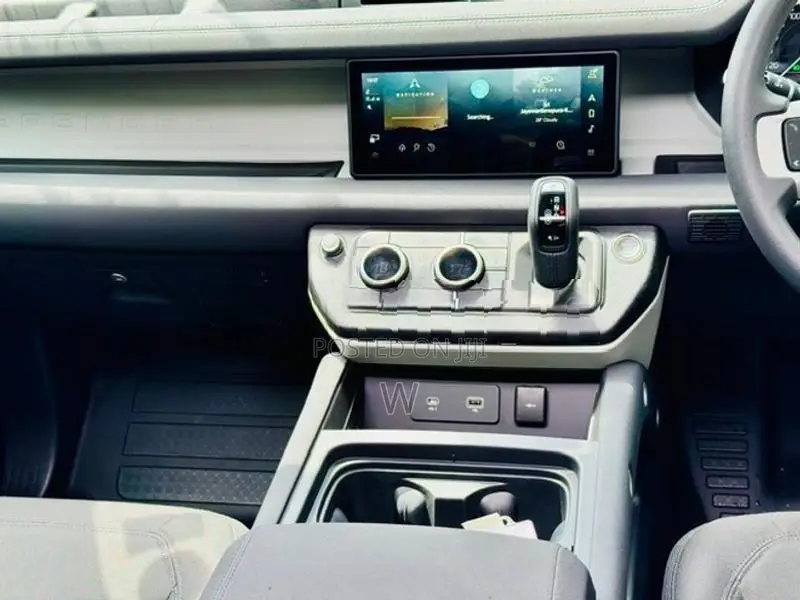 Land Rover Defender 110 2.0 ONLY Petrol 2023
