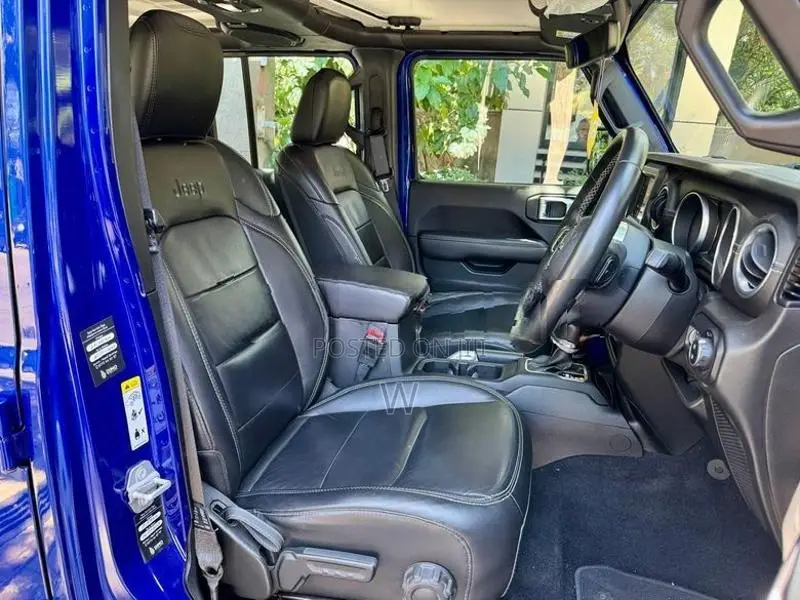 Jeep Wrangler SAHARA 2.0 LOW KM 2019
