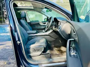 Audi Q7 S-Line QUATTRO Spec 2025