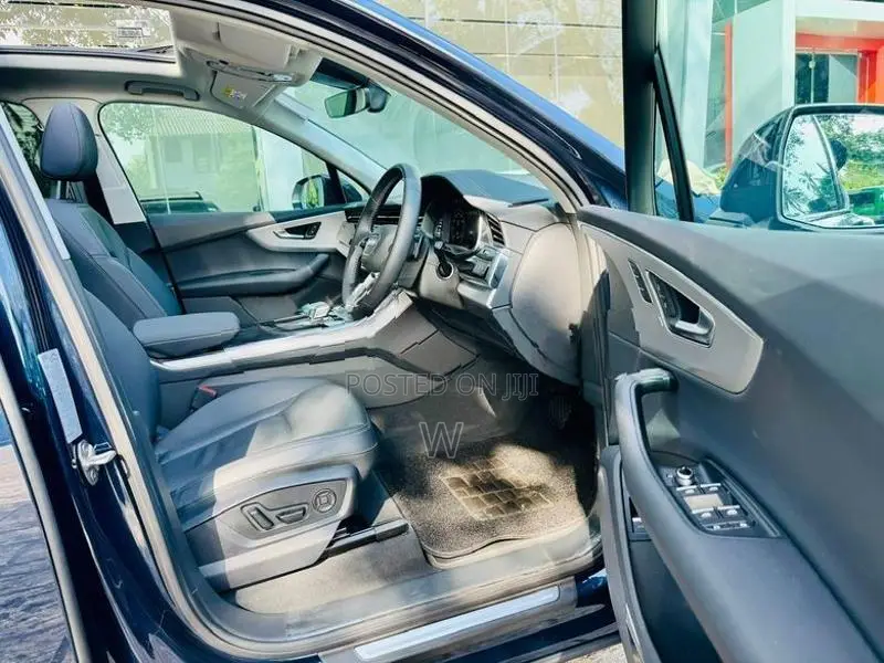 Audi Q7 S-Line QUATTRO Spec 2025