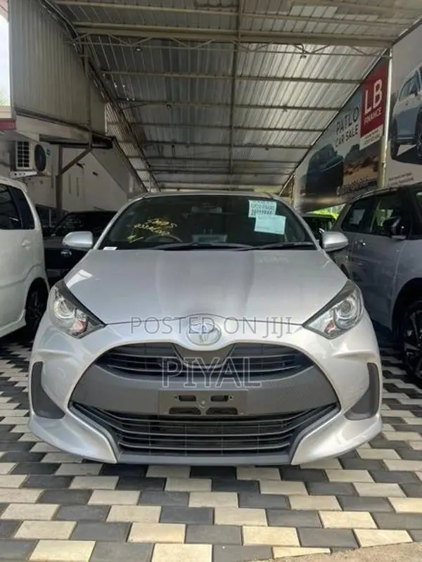 Toyota Yaris G 2023