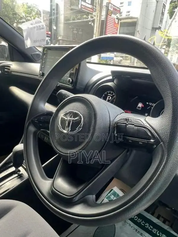 Toyota Yaris G 2023
