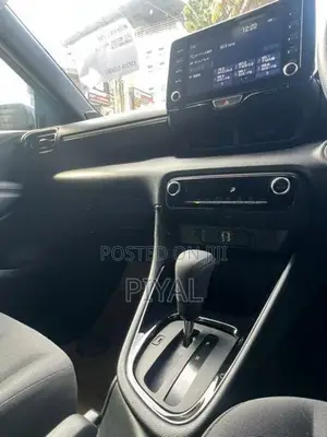 Toyota Yaris G 2023