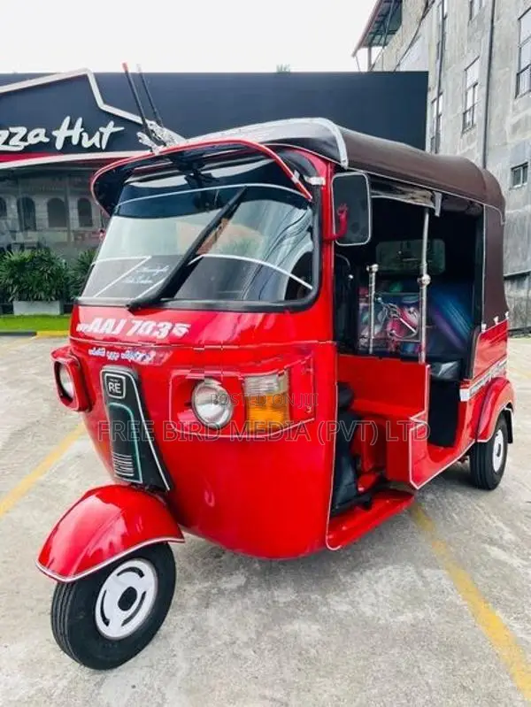 Bajaj RE 2013