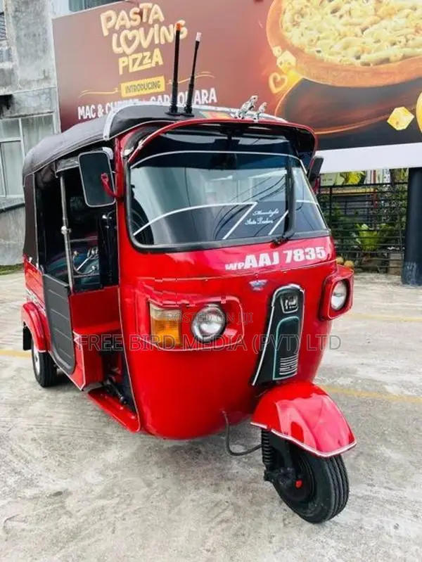 Bajaj RE 2013