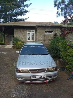 Nissan Sunny 2000