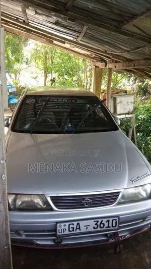 Nissan Sunny 2000