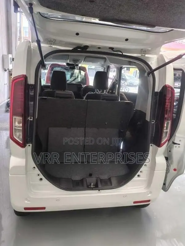 Suzuki Spacia Custom 2024