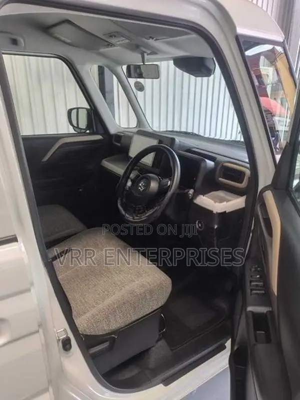 Suzuki Spacia Custom 2024