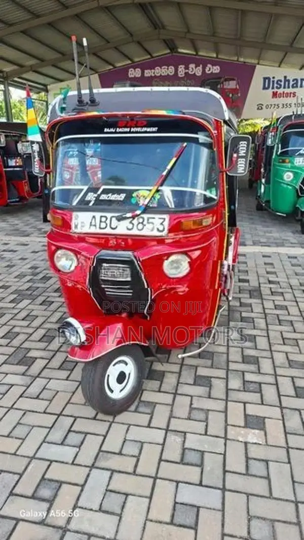 Bajaj RE 4Stroke 2015