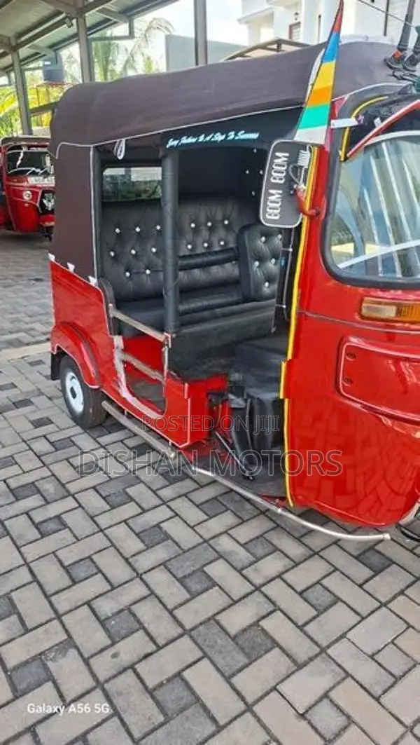 Bajaj RE 4Stroke 2015