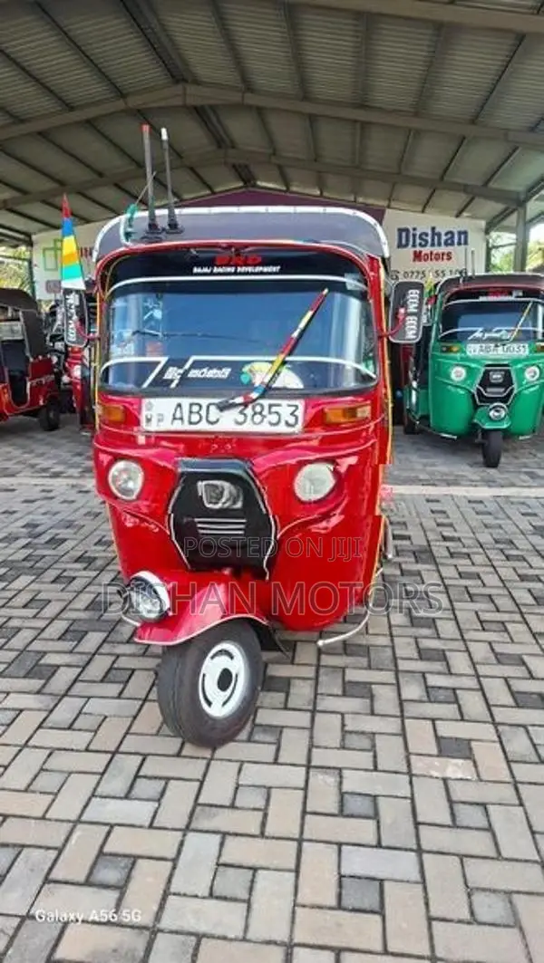 Bajaj RE 4Stroke 2015