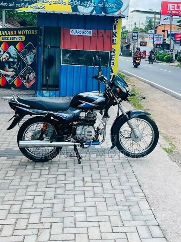 Bajaj CT100 2018