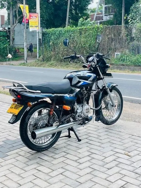 Bajaj CT100 2018