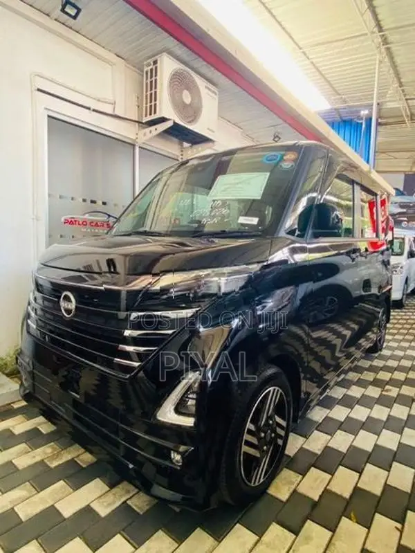 Nissan Roox Highway Star - X 2023