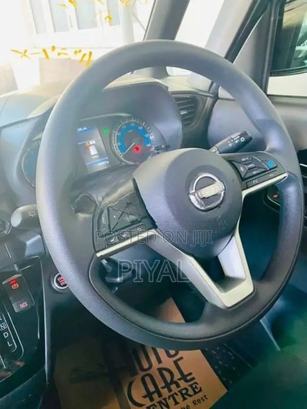 Nissan Roox Highway Star - X 2023