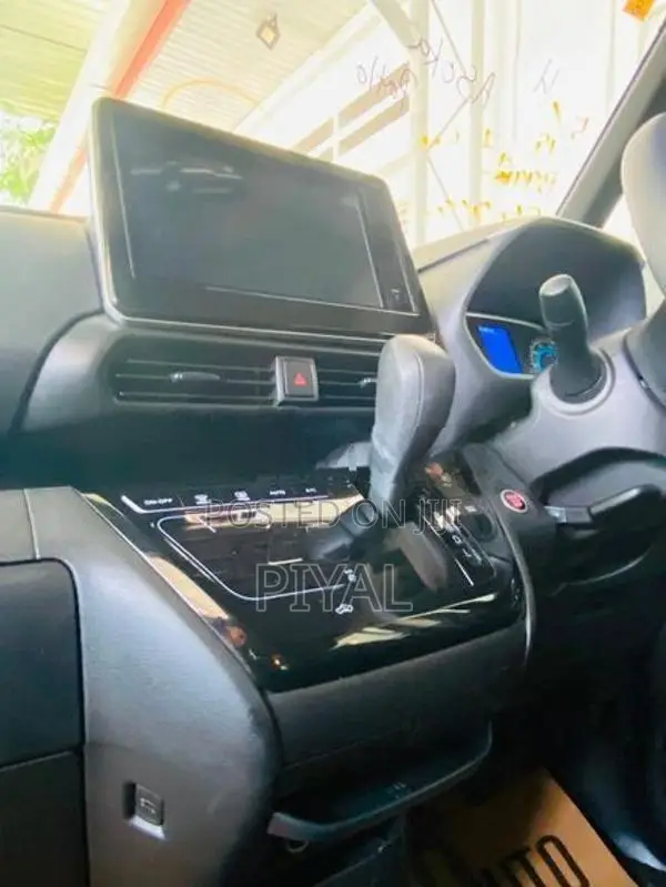 Nissan Roox Highway Star - X 2023