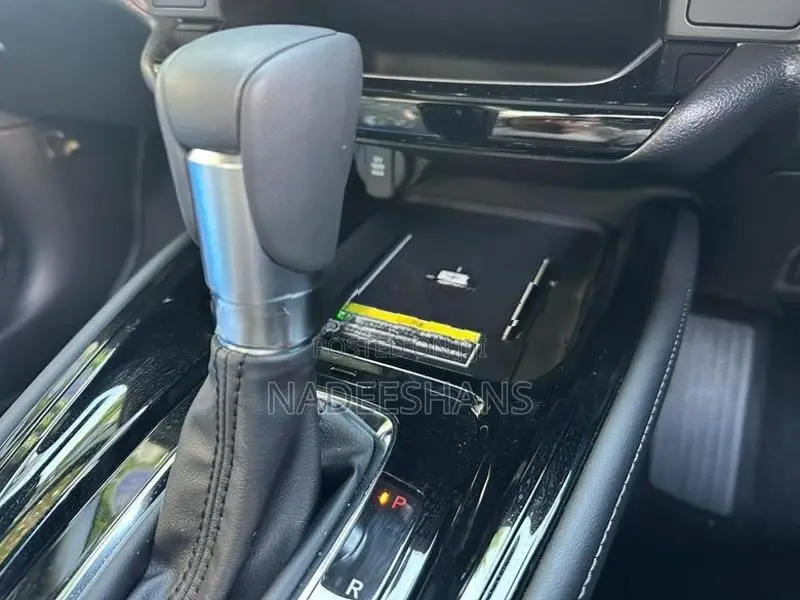 Honda Vezel Z PLAY MOONROOF 2026
