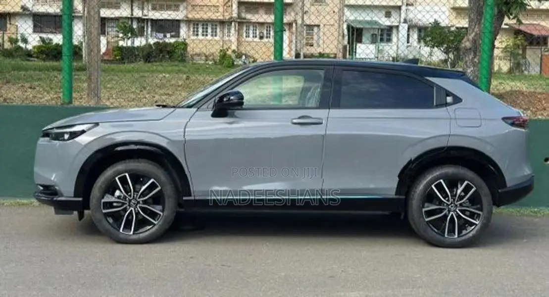 Honda Vezel Z PLAY MOONROOF 2026