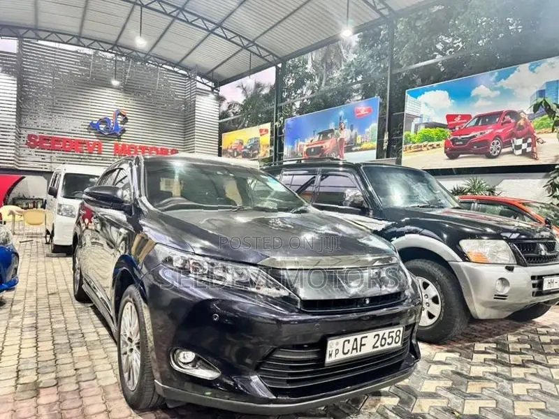 Toyota Harrier 2015