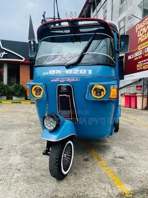 Bajaj RE 2010